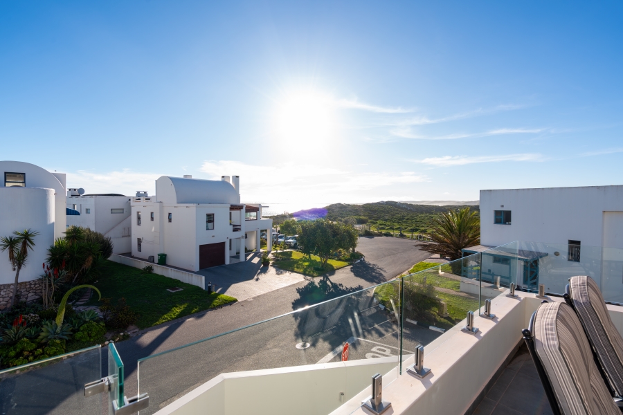 5 Bedroom Property for Sale in Paradise Beach Western Cape